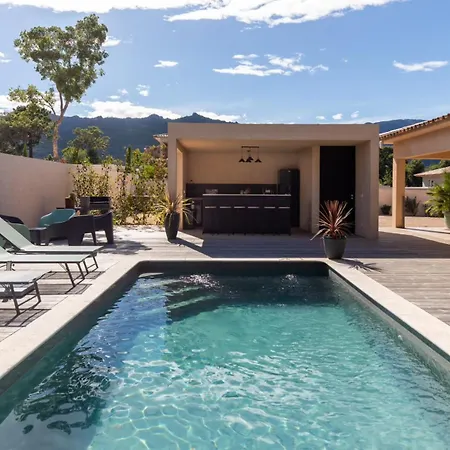 Superbe Villa, Piscine Chauffee, Jacuzzi 别墅